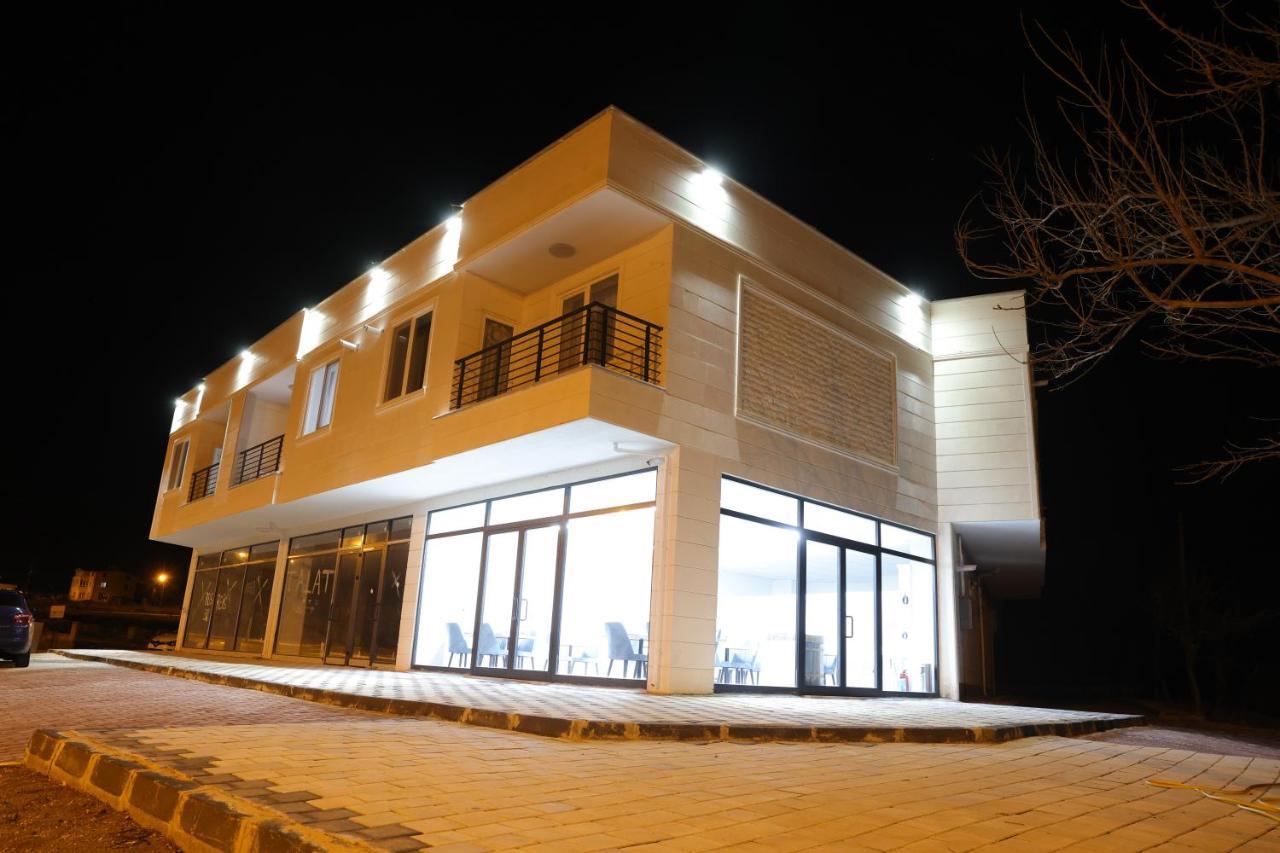 White House Cappadocia Aparthotel Nevşehir Bagian luar foto